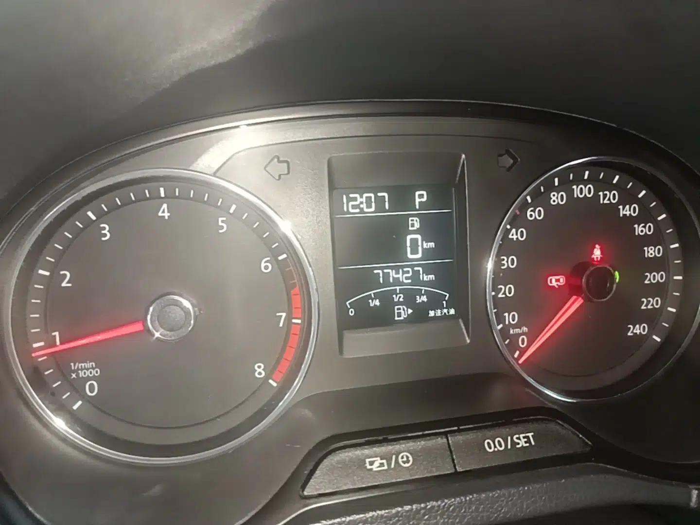 Volkswagen Polo 2016 1.6L Automatic Comfort Model — миниатюра 19