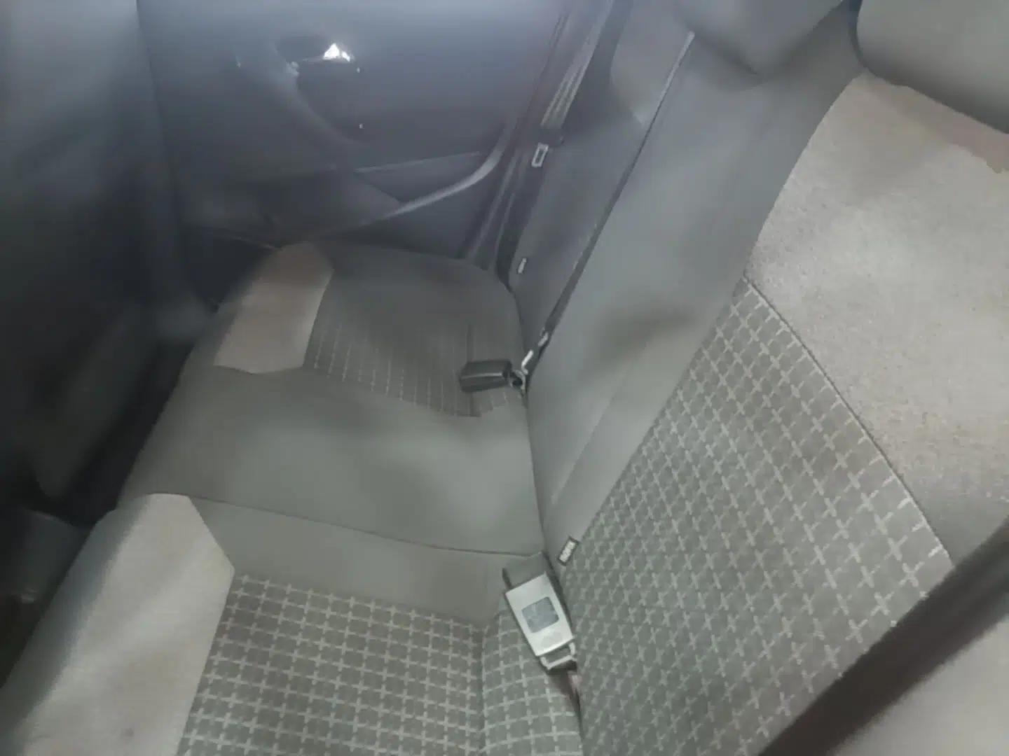 Volkswagen Polo 2016 1.6L Automatic Comfort Model — миниатюра 25