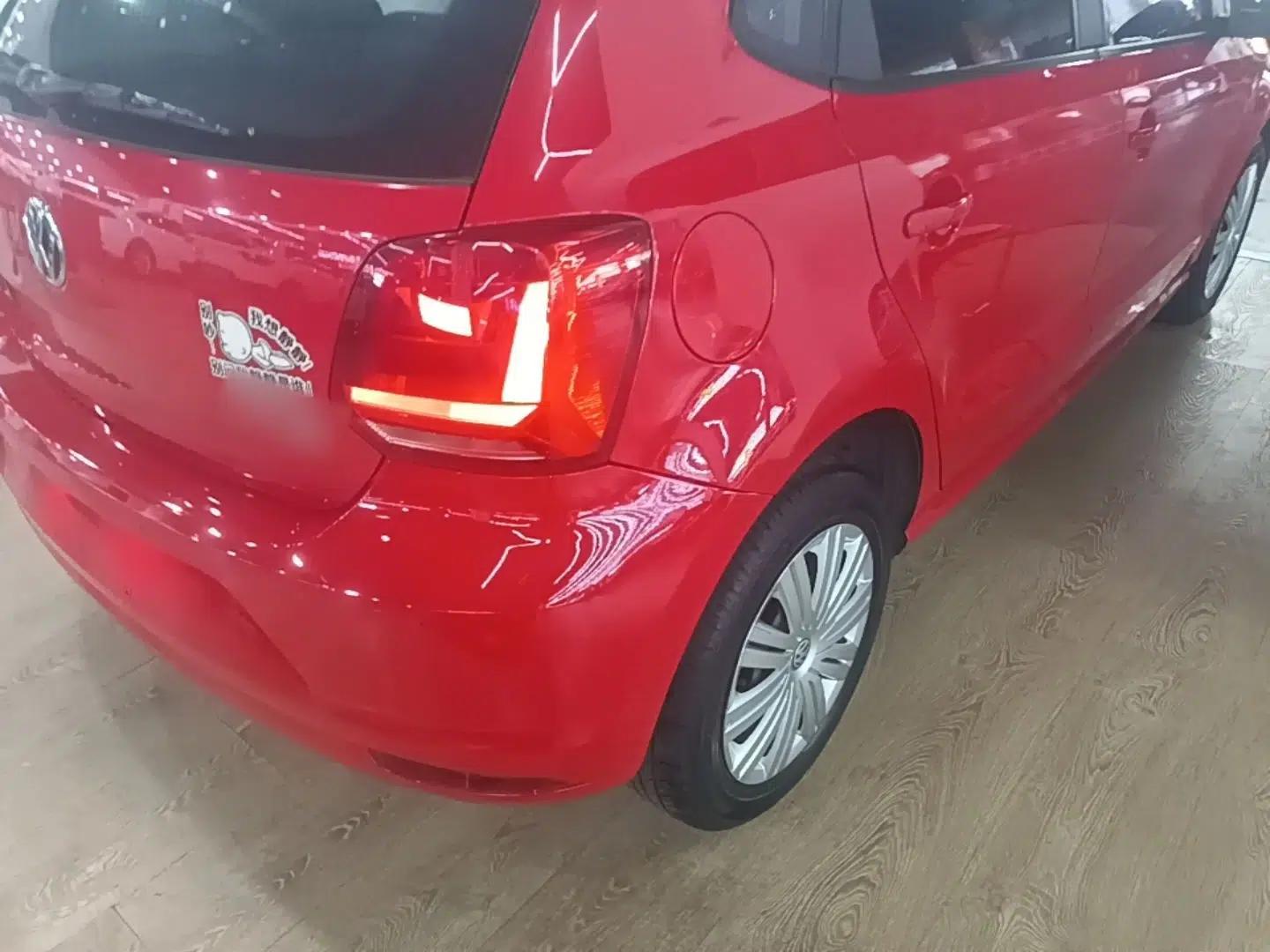 Volkswagen Polo 2016 1.6L Automatic Comfort Model — миниатюра 9