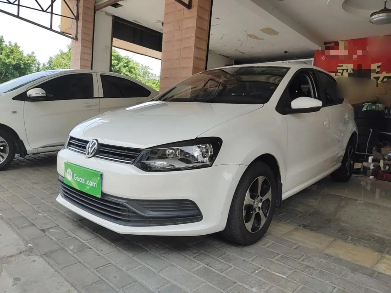 Volkswagen Polo 2018 1.5L Manual Drive-Comfort Model — миниатюра 1