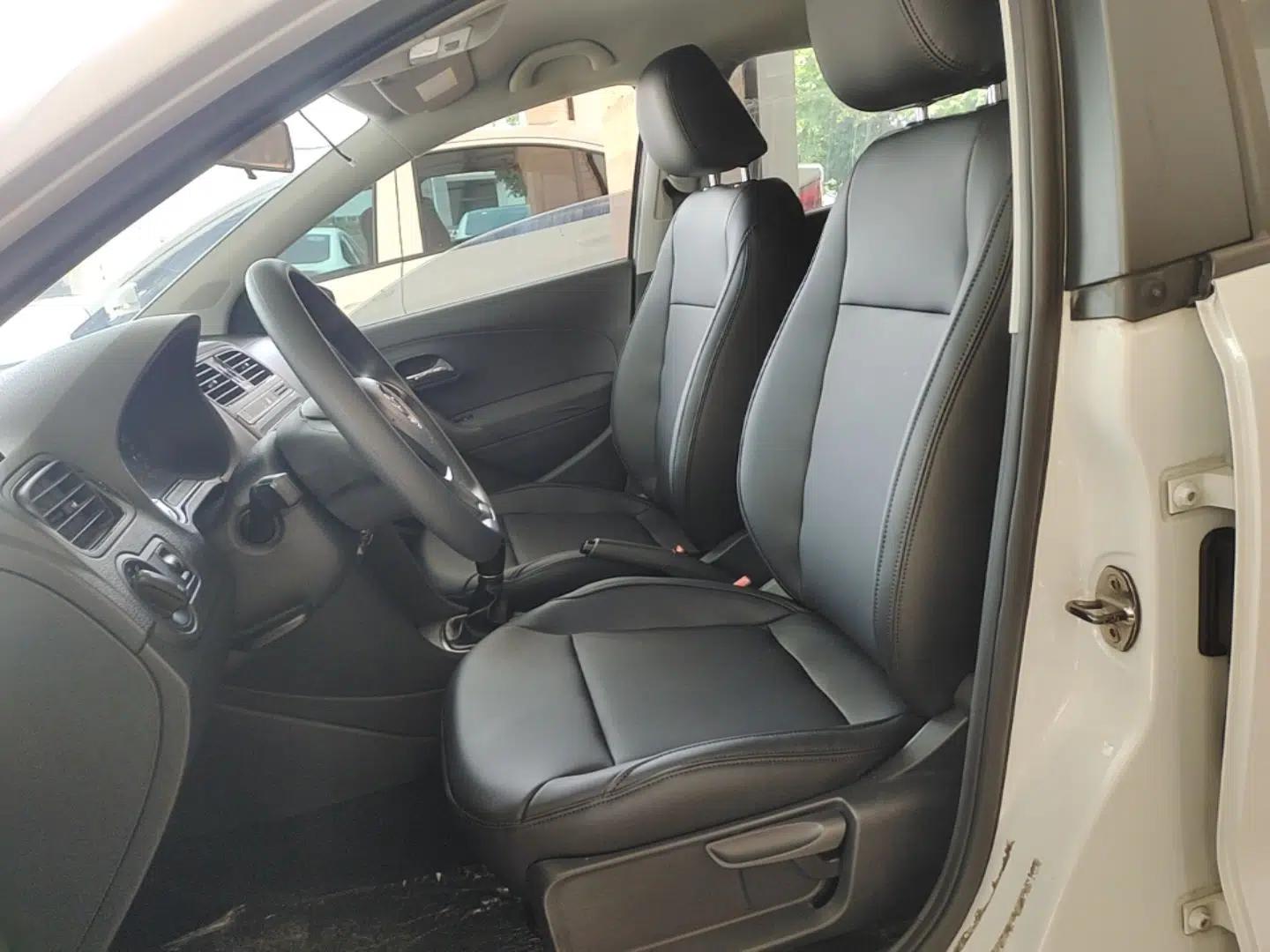 Volkswagen Polo 2018 1.5L Manual Drive-Comfort Model — миниатюра 17