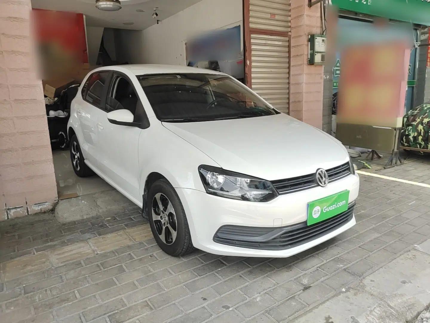 Volkswagen Polo 2018 1.5L Manual Drive-Comfort Model — миниатюра 3