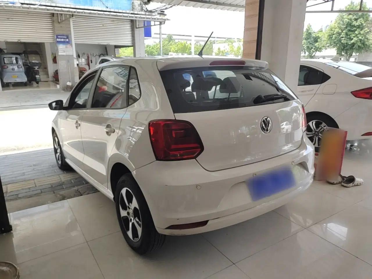 Volkswagen Polo 2018 1.5L Manual Drive-Comfort Model — миниатюра 4