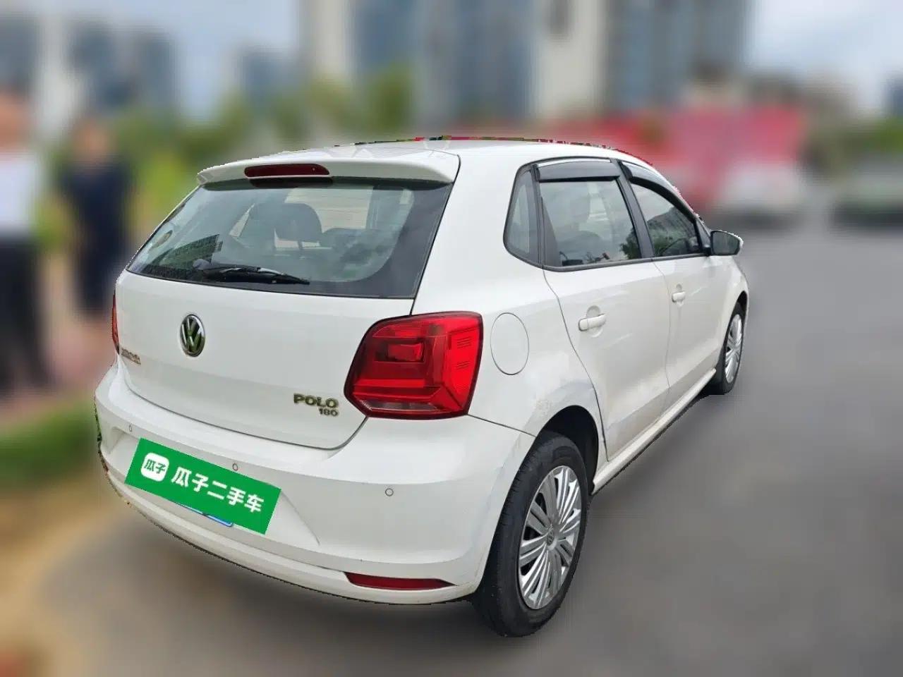 Volkswagen Polo 2016 1.6L Manual Comfort Model — миниатюра 4