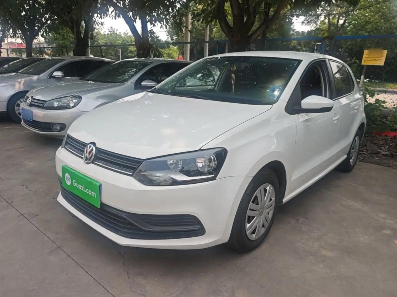 Volkswagen Polo 2016 1.4L Automatic Trendy Model — миниатюра 1