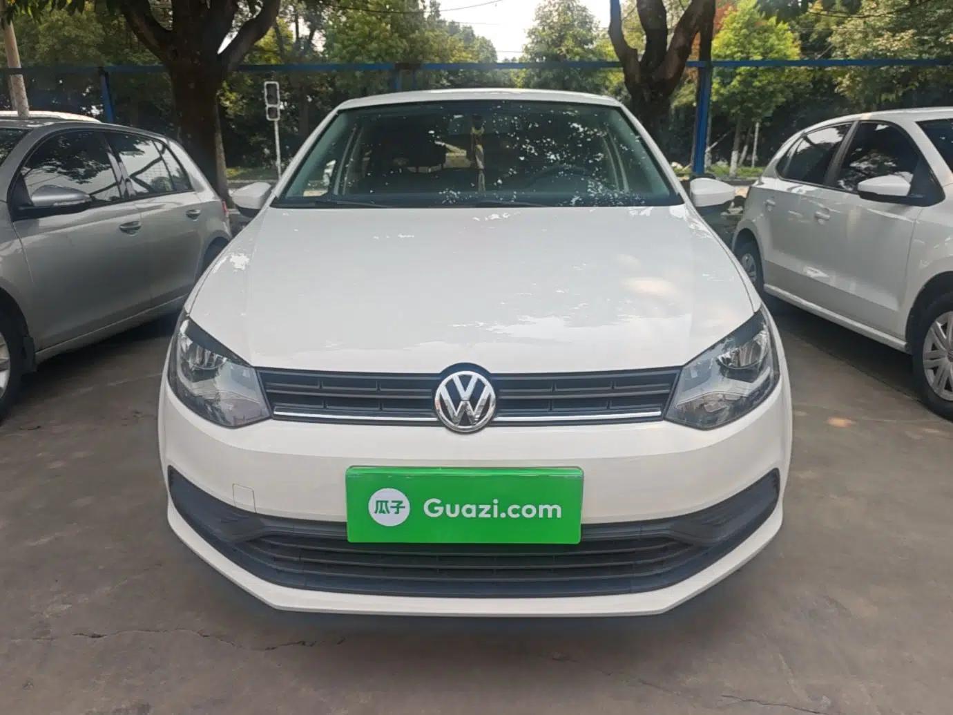 Volkswagen Polo 2016 1.4L Automatic Trendy Model — миниатюра 2