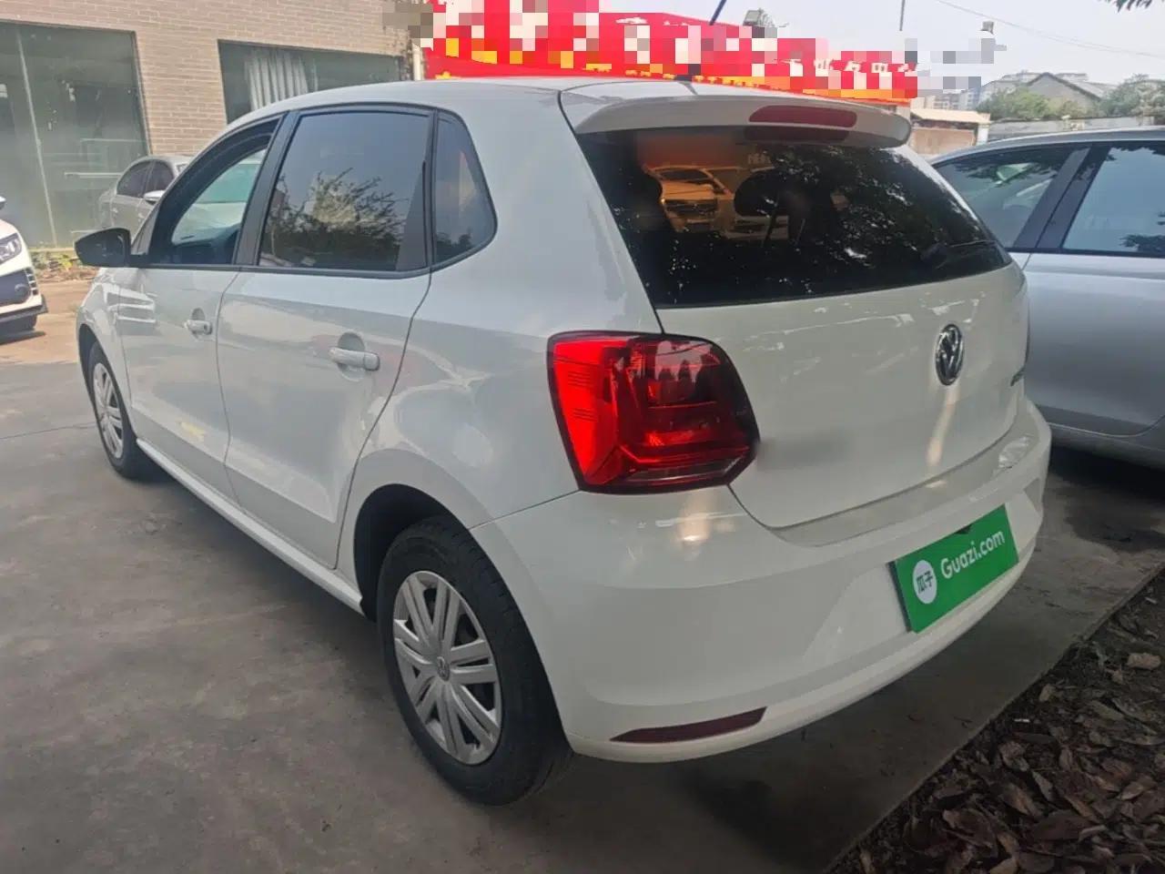 Volkswagen Polo 2016 1.4L Automatic Trendy Model — миниатюра 4