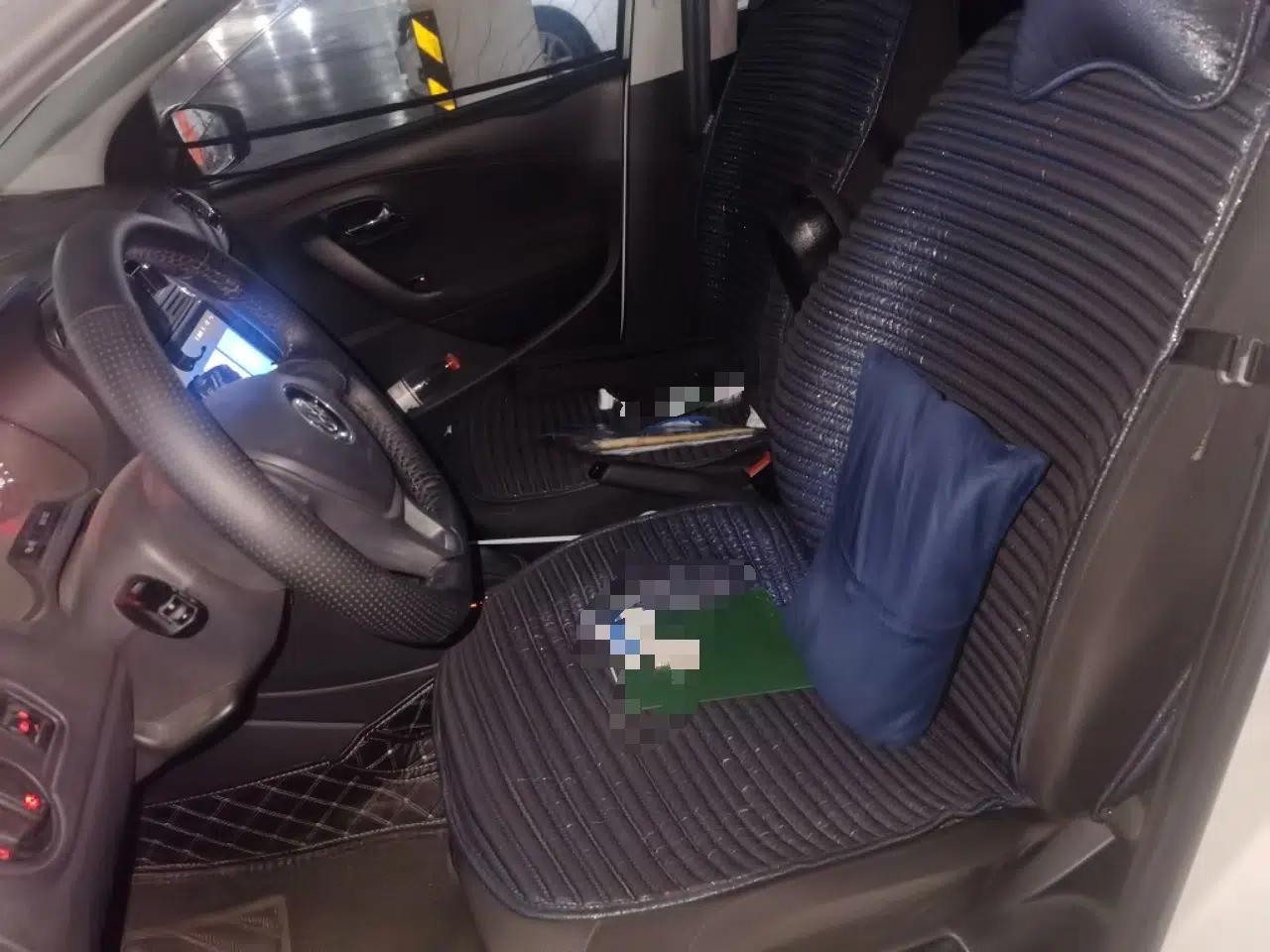 Volkswagen Polo 2014 1.4L Automatic Comfort Edition — миниатюра 15