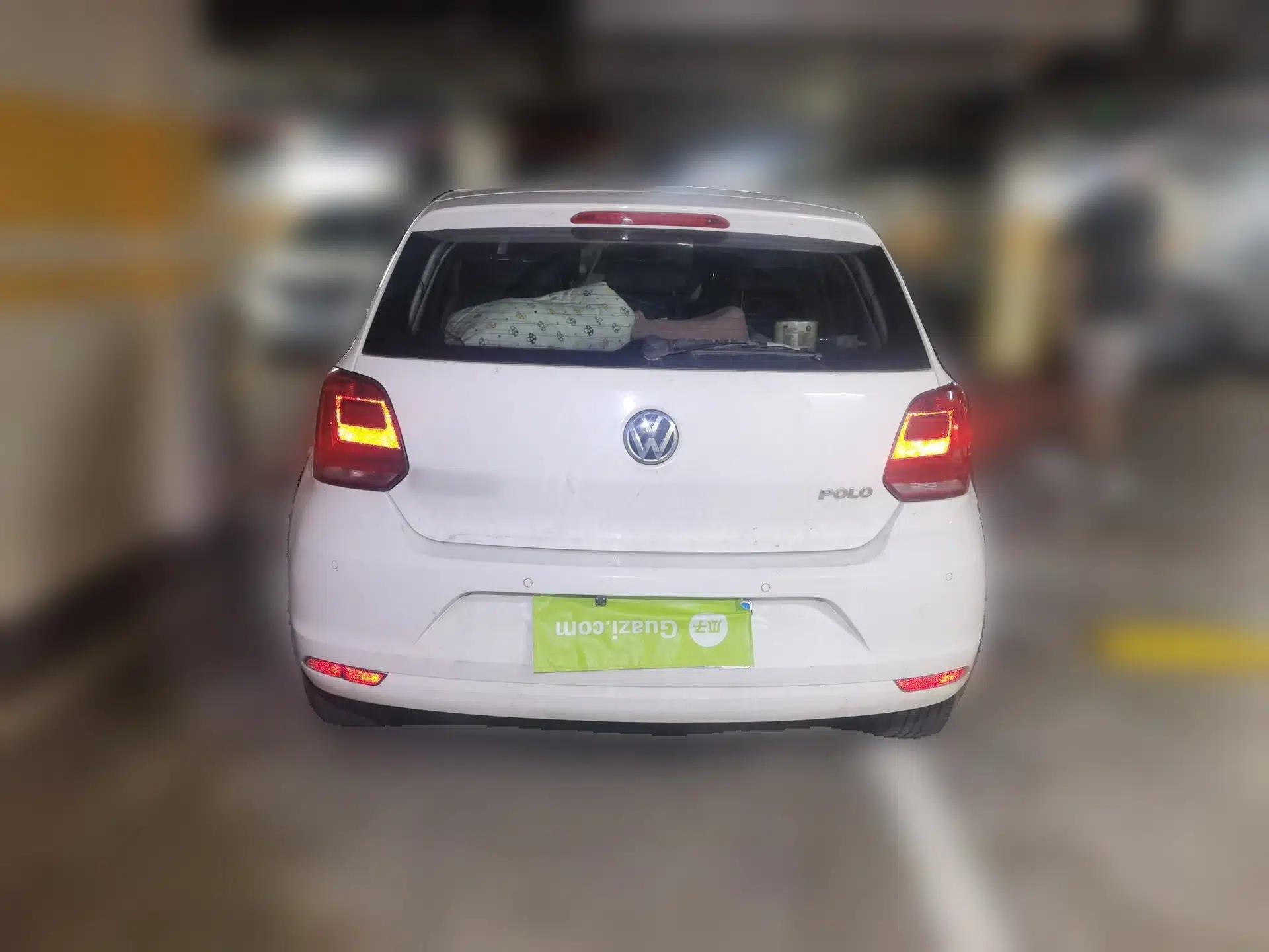 Volkswagen Polo 2014 1.4L Automatic Comfort Edition — миниатюра 5