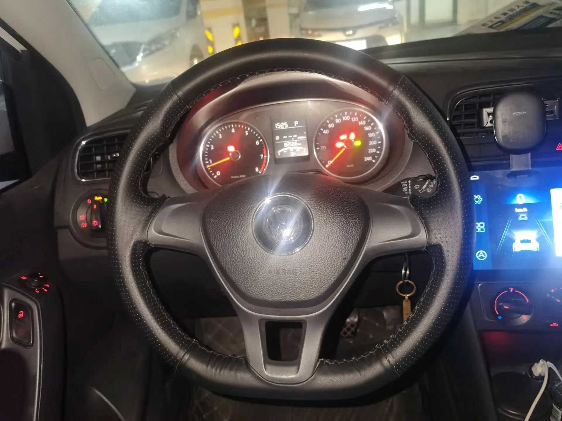 Volkswagen Polo 2014 1.4L Automatic Comfort Edition — миниатюра 10