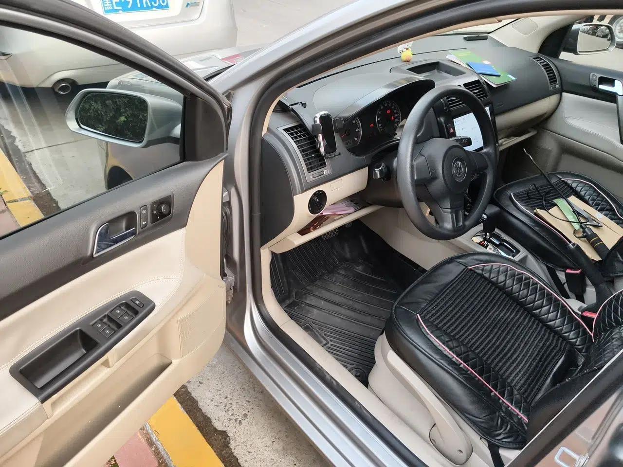 Volkswagen Polo 2011 Jingqu 1.6L Automatic Siku Edition — миниатюра 16