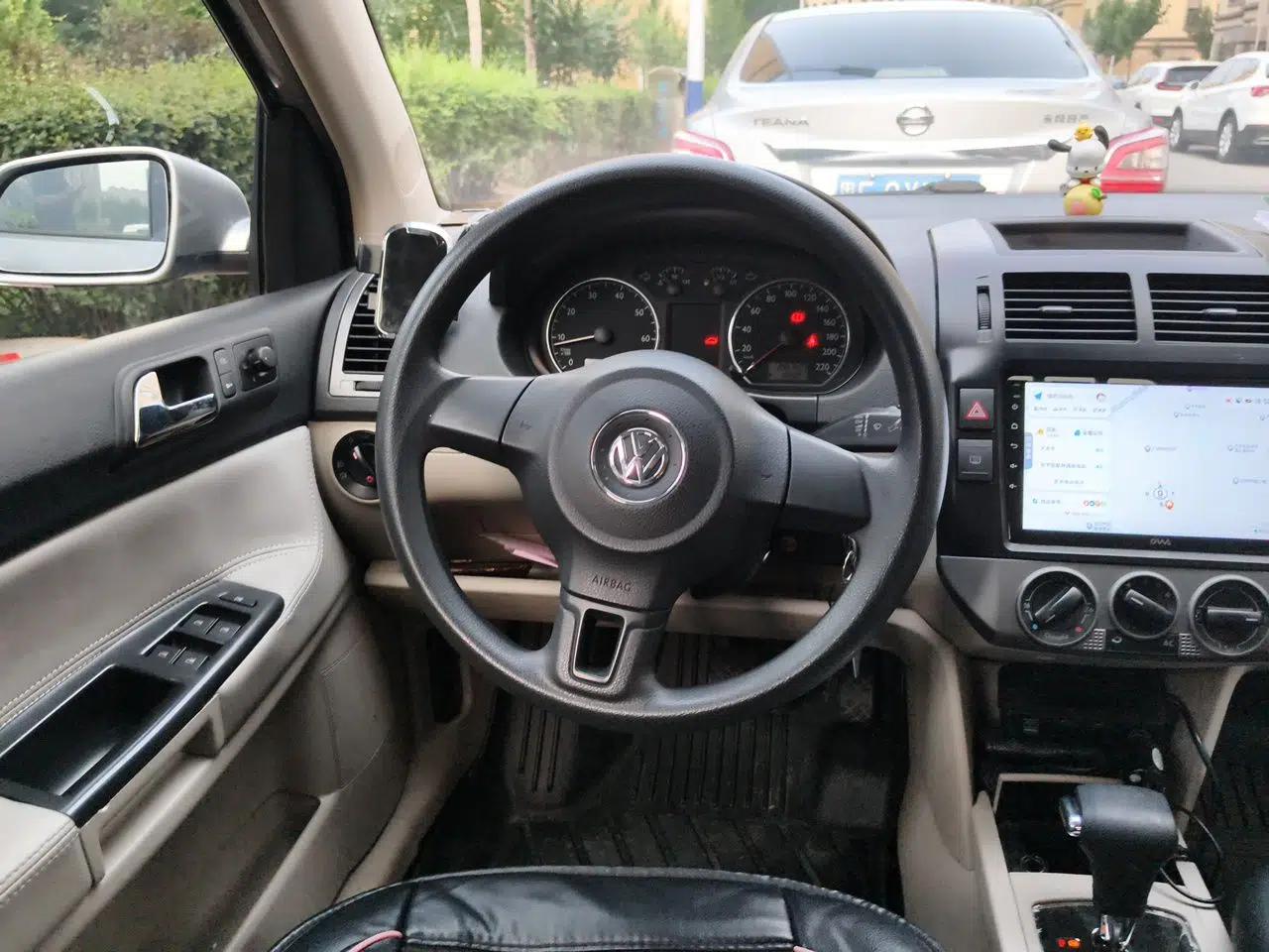 Volkswagen Polo 2011 Jingqu 1.6L Automatic Siku Edition — миниатюра 10