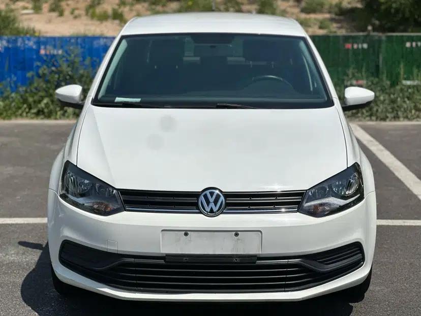 Volkswagen Polo 2016 1.4L Automatic Trendy Model — миниатюра 12