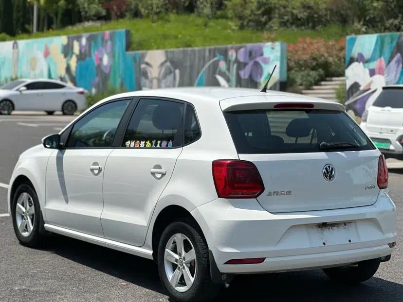 Volkswagen Polo 2016 1.4L Automatic Trendy Model — миниатюра 14