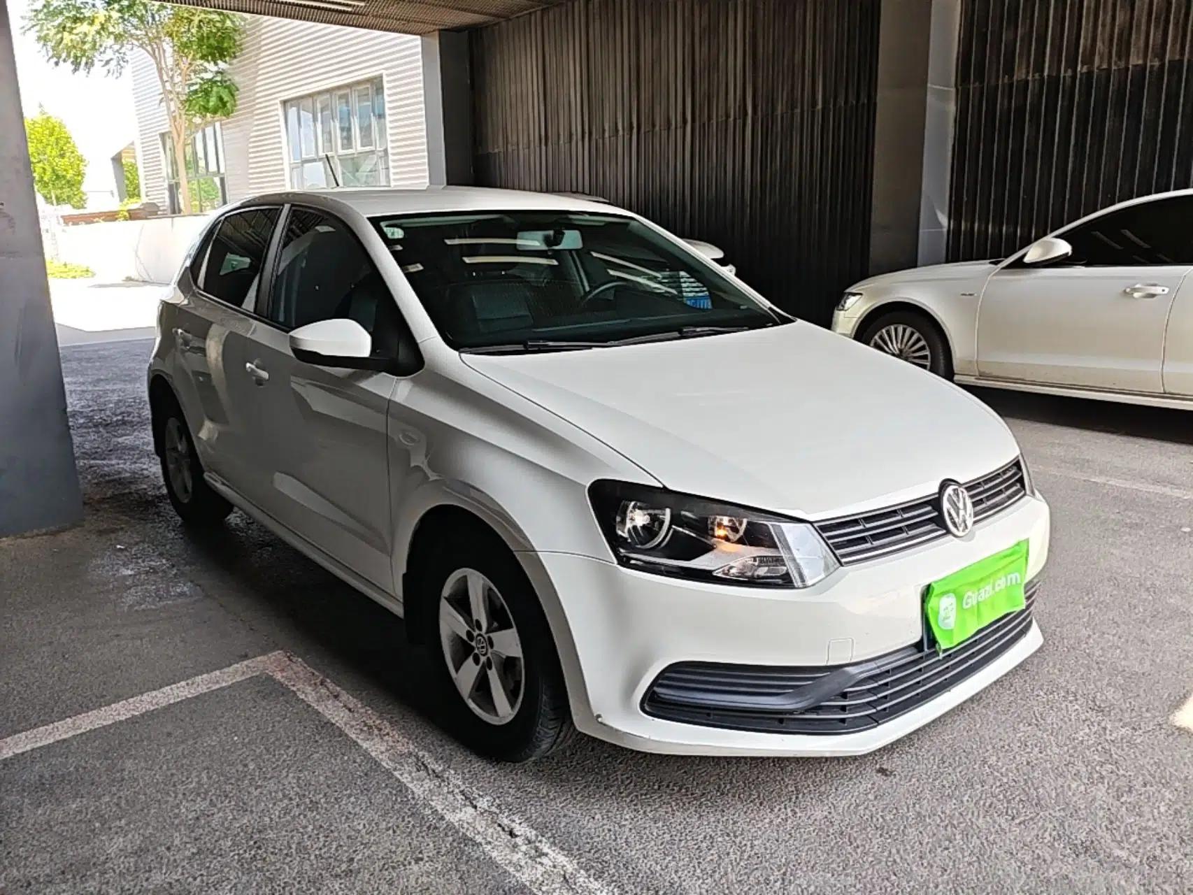 Volkswagen Polo 2016 1.4L Automatic Trendy Model — миниатюра 3