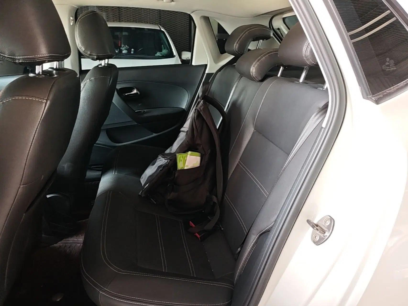 Volkswagen Polo 2016 1.4L Automatic Trendy Model — миниатюра 25