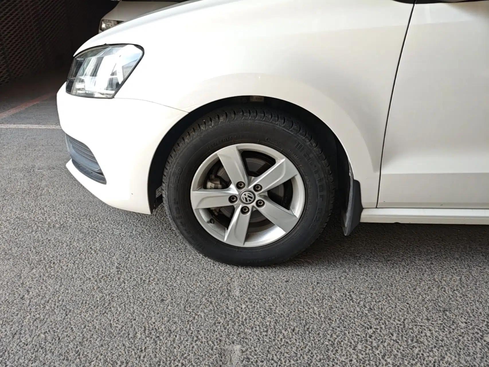 Volkswagen Polo 2016 1.4L Automatic Trendy Model — миниатюра 10