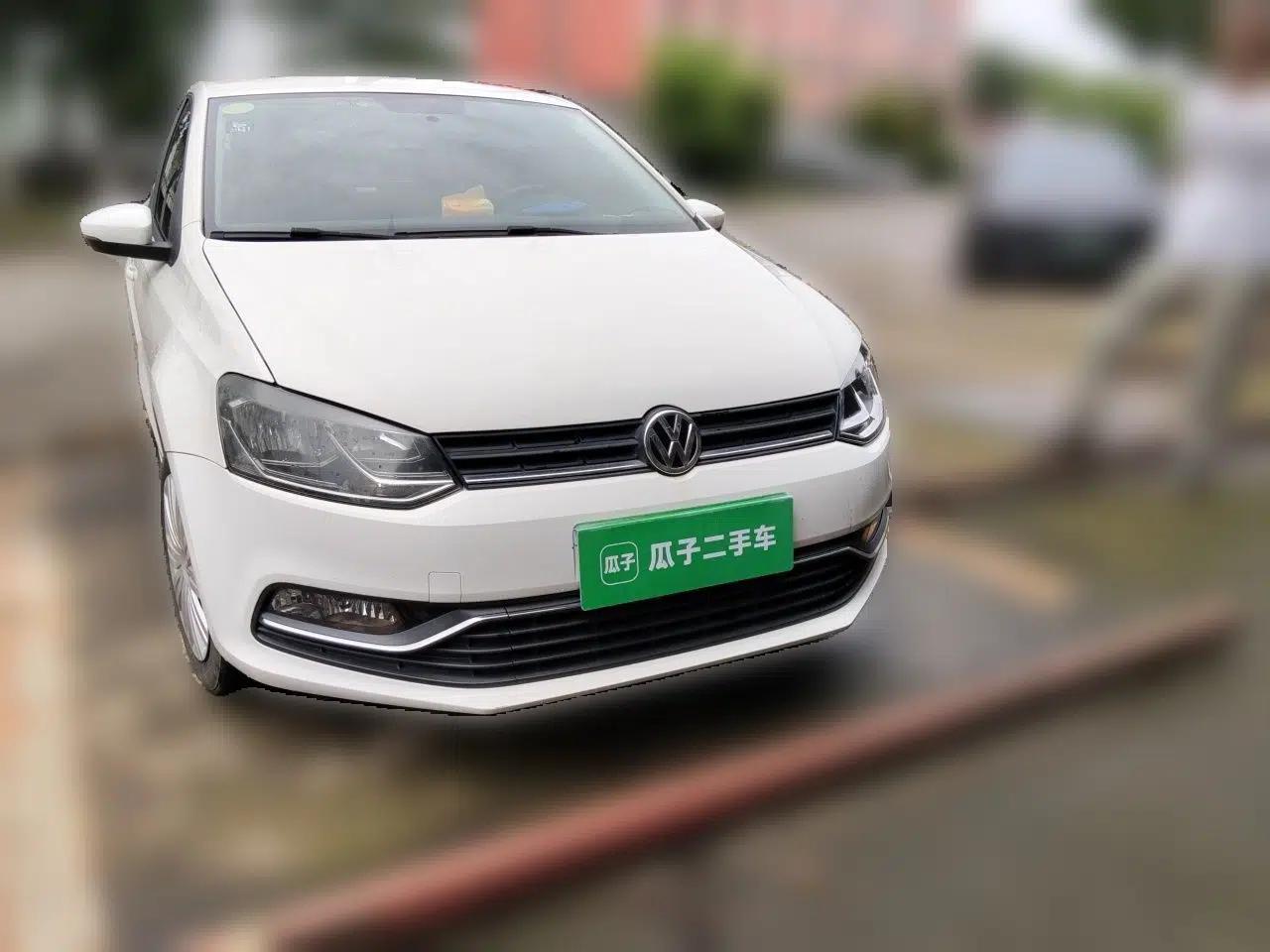 Volkswagen Polo 2016 1.6L Automatic Comfort Model — миниатюра 2