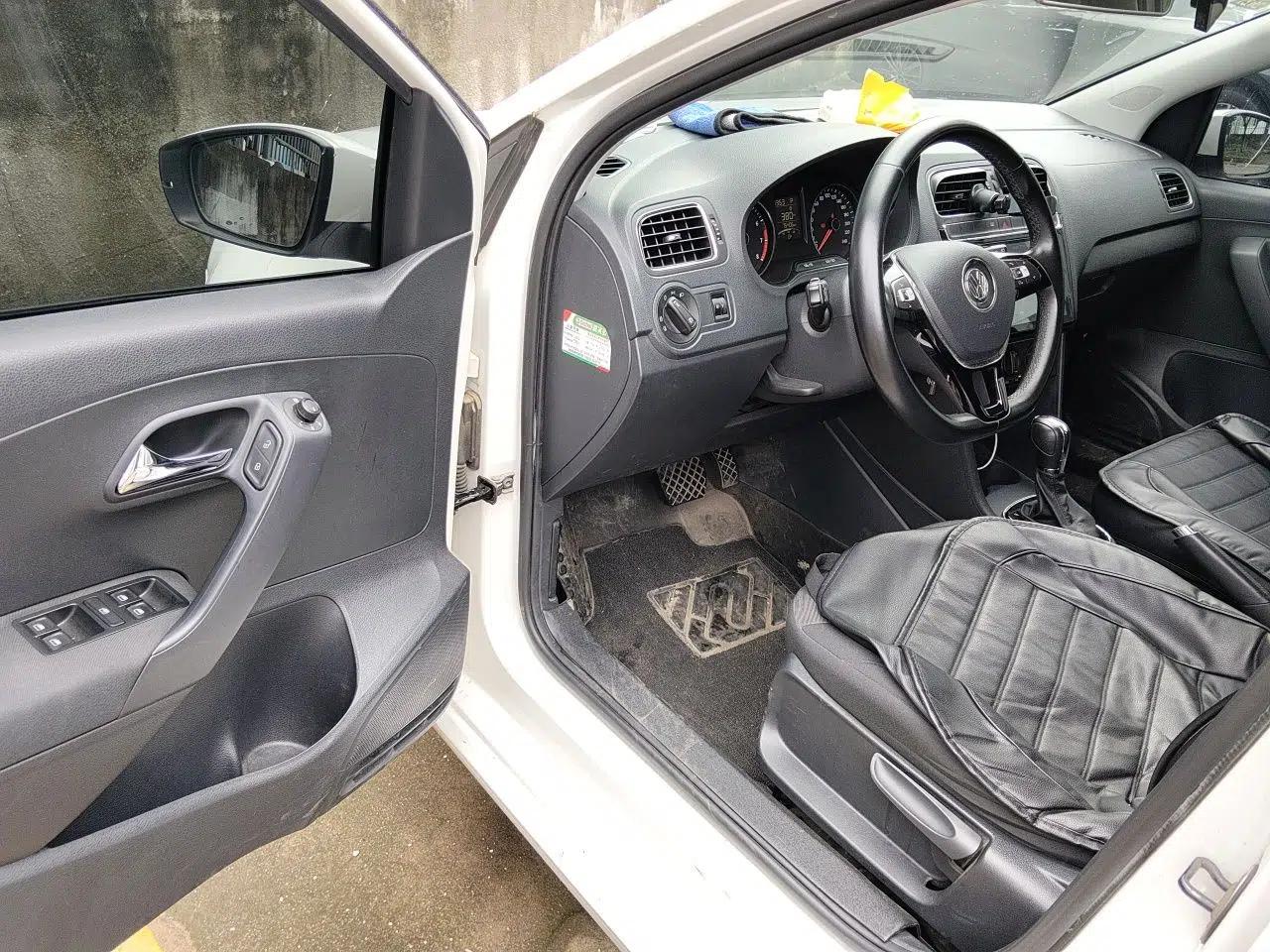 Volkswagen Polo 2016 1.6L Automatic Comfort Model — миниатюра 16