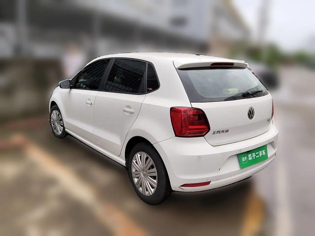 Volkswagen Polo 2016 1.6L Automatic Comfort Model — миниатюра 4