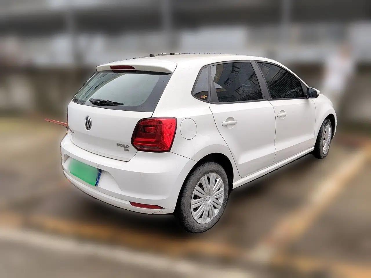 Volkswagen Polo 2016 1.6L Automatic Comfort Model — миниатюра 6
