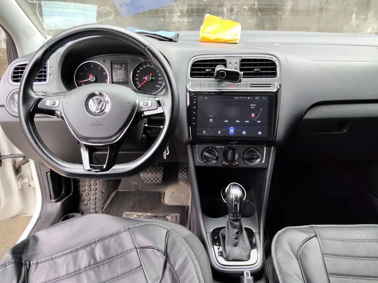Volkswagen Polo 2016 1.6L Automatic Comfort Model — миниатюра 9