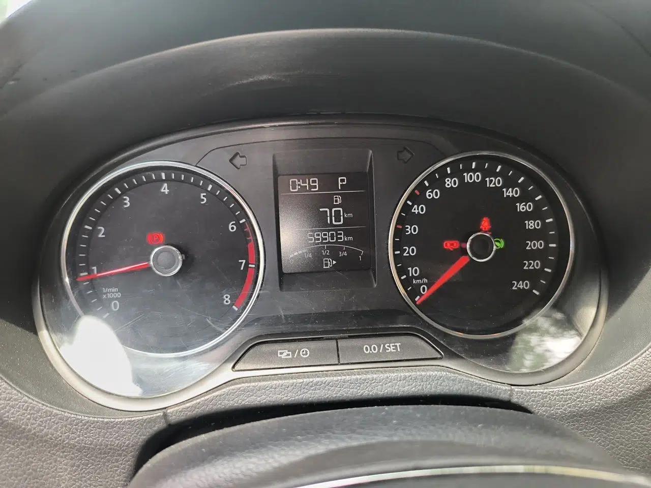 Volkswagen Polo 2018 1.5L Automatic Enjoyment Model — миниатюра 11