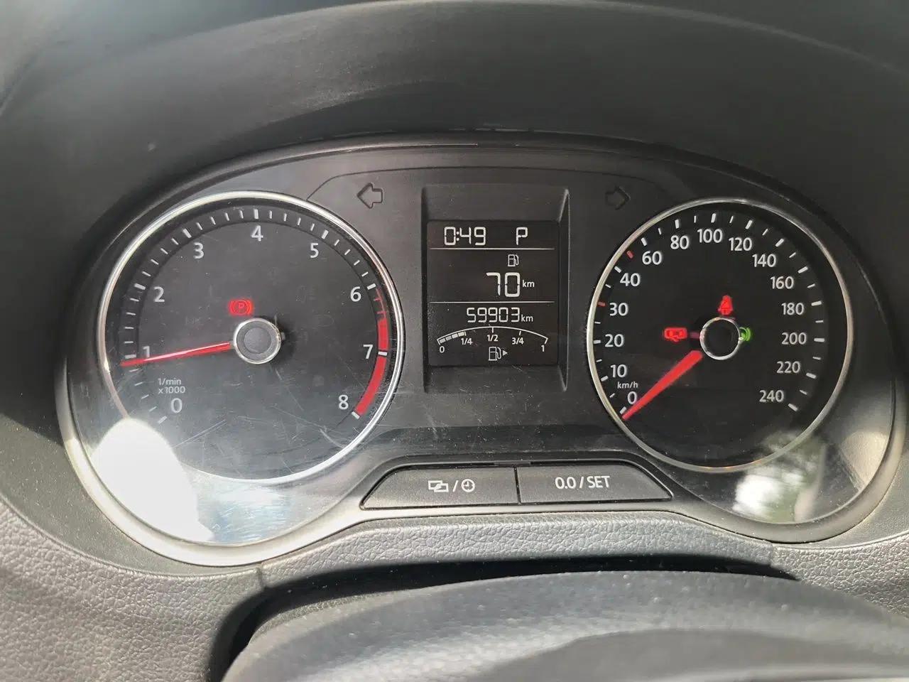 Volkswagen Polo 2018 1.5L Automatic Enjoyment Model — миниатюра 12
