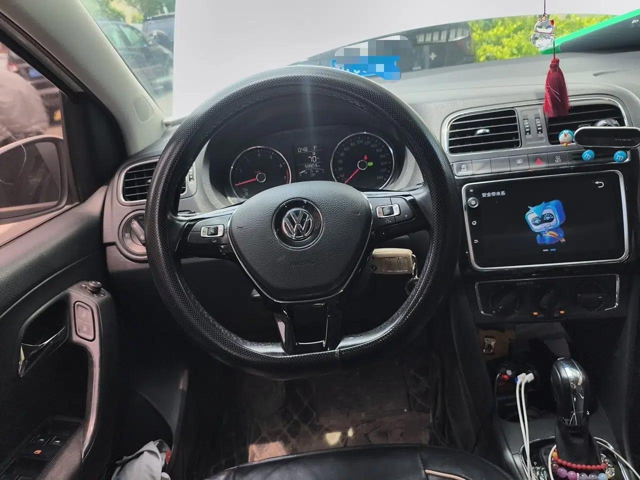Volkswagen Polo 2018 1.5L Automatic Enjoyment Model — миниатюра 10