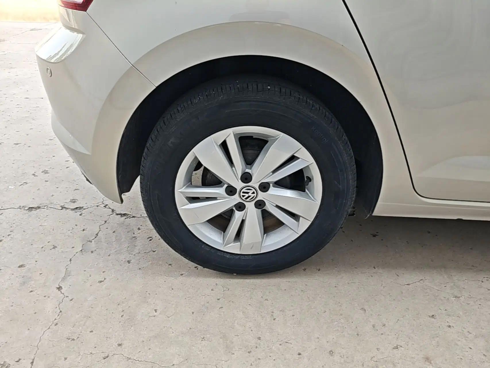 Volkswagen Polo 2019 Plus 1.5L Automatic Panoramic Enjoyment Edition — миниатюра 16