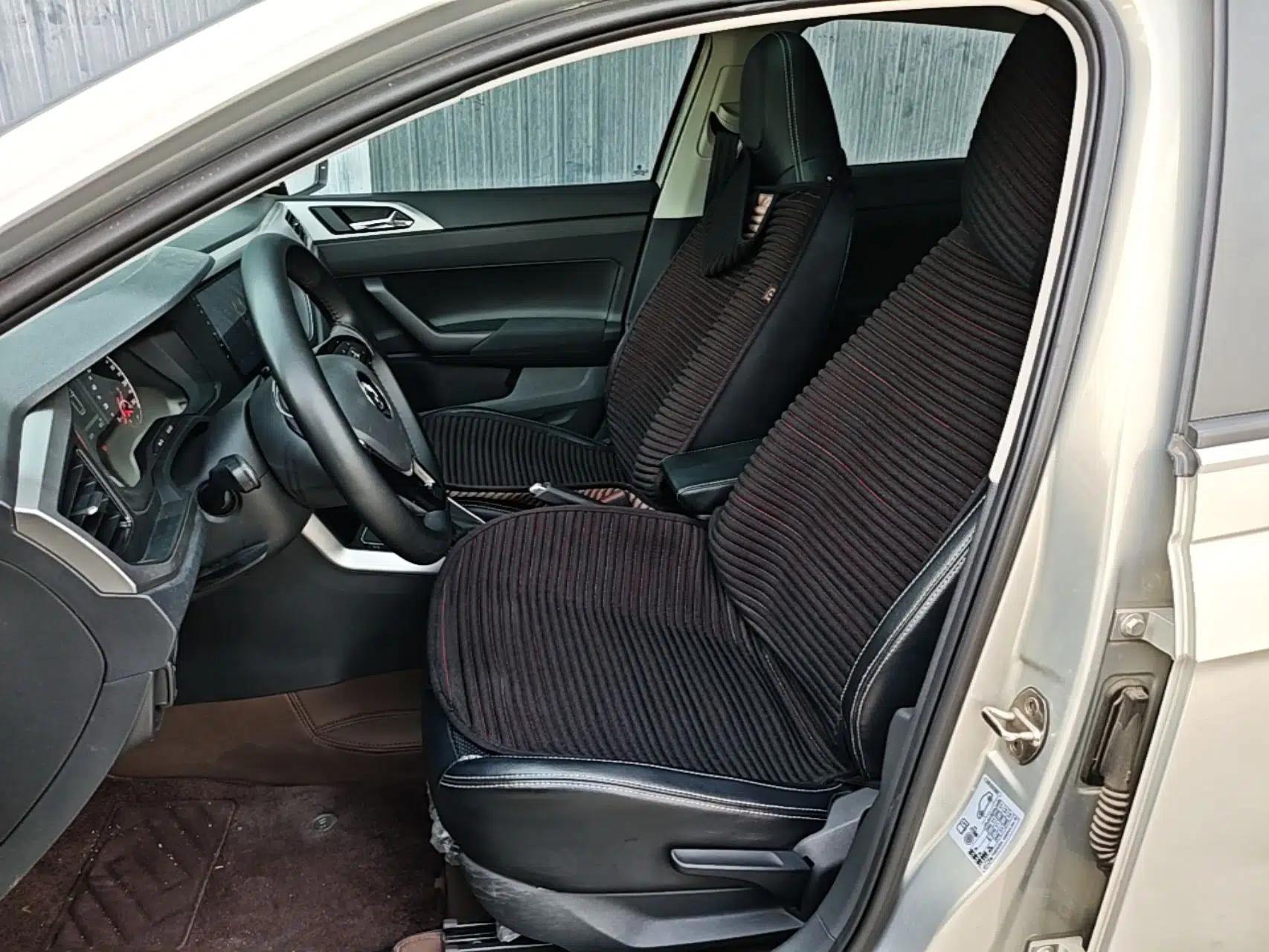 Volkswagen Polo 2019 Plus 1.5L Automatic Panoramic Enjoyment Edition — миниатюра 22