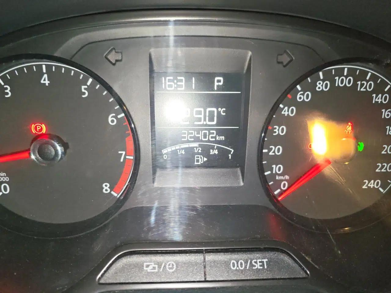 Volkswagen Polo 2018 1.5L Automatic Advanced Driving Model — миниатюра 12