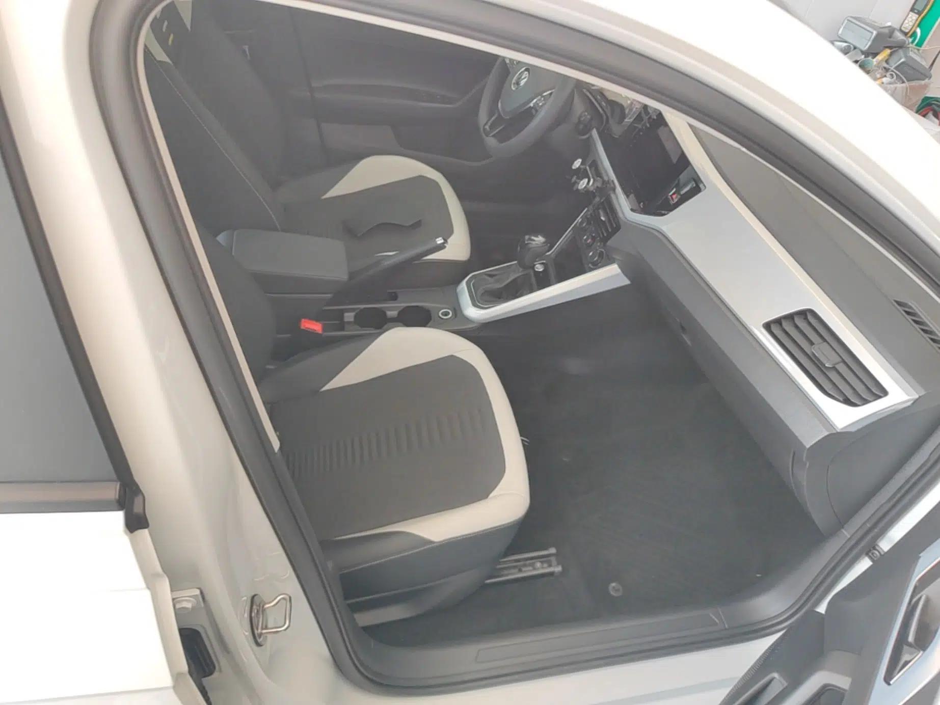 Volkswagen Polo 2021 Plus 1.5L Automatic Colorful Tech Edition — миниатюра 19