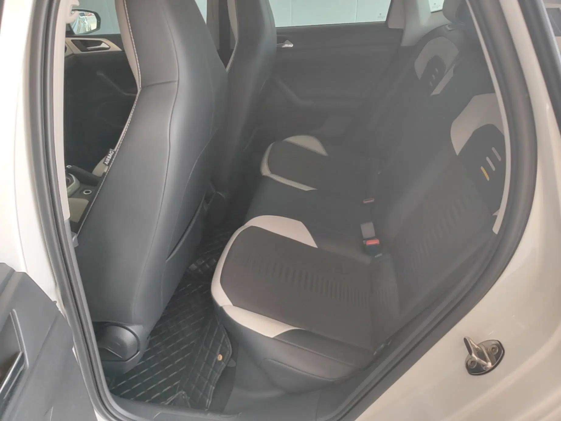 Volkswagen Polo 2021 Plus 1.5L Automatic Colorful Tech Edition — миниатюра 20