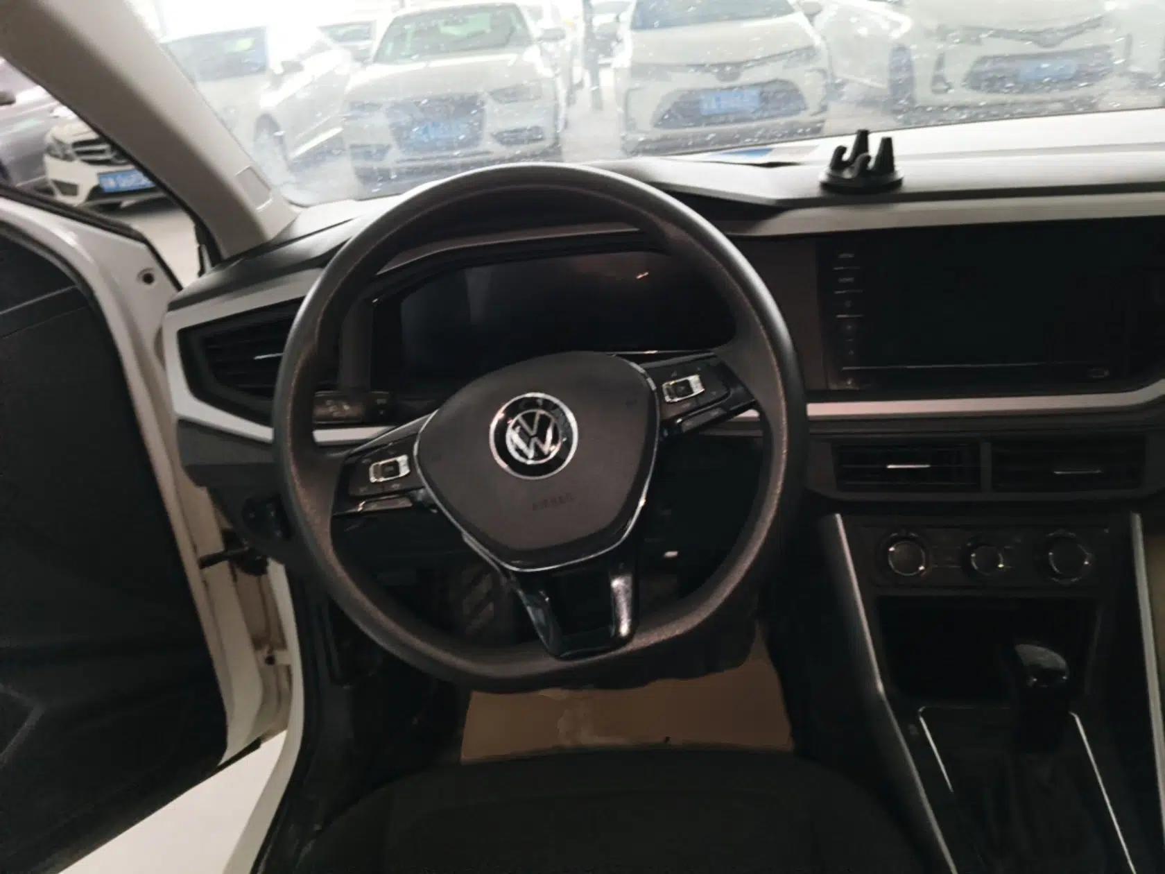 Volkswagen Polo 2023 Revised Plus 1.5L Automatic – Enjoy Life Edition — миниатюра 13