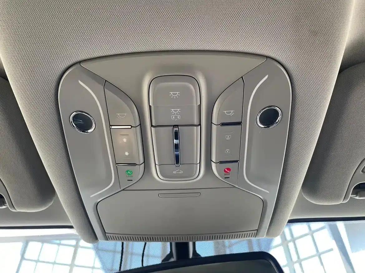 Trumpchi GS8 2020 390T AWD Luxury Intelligent Connected Edition (7-seater) — миниатюра 19