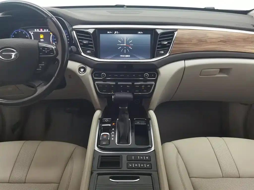 Trumpchi GS8 2017 320T 2WD Luxury Intelligent Connected Edition (7-seater) — миниатюра 12