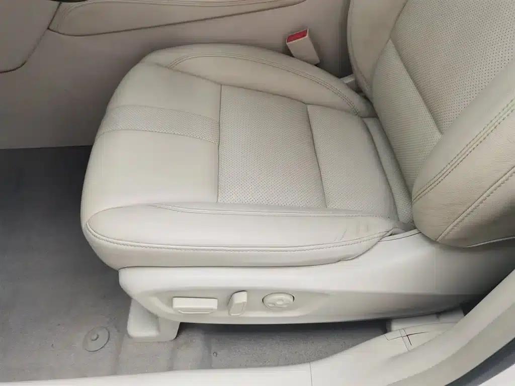 Trumpchi GS8 2017 320T 2WD Luxury Intelligent Connected Edition (7-seater) — миниатюра 20