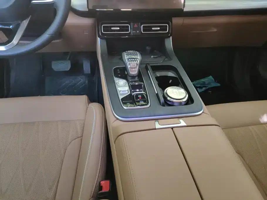 Trumpchi GS8 2025 Navigator Series 2.0TGDI 2WD Luxury 5-Seater — миниатюра 16