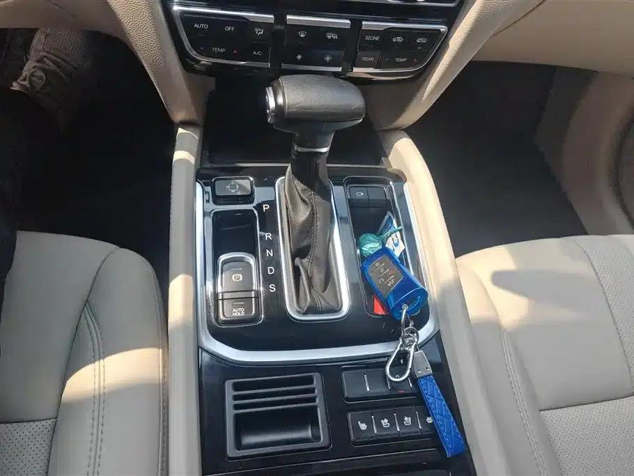 Trumpchi GS8 2017 320T 2WD Luxury Intelligent Connected Edition (7-seater) — миниатюра 15