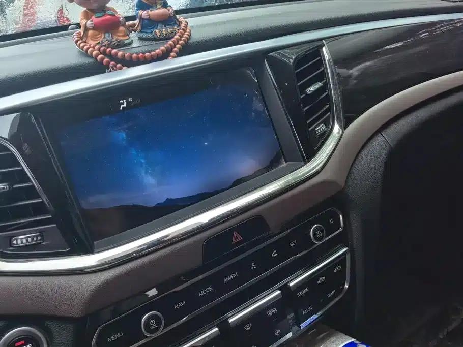 Trumpchi GS8 2017 320T 2WD Luxury Intelligent Connected Edition (7-seater) — миниатюра 13