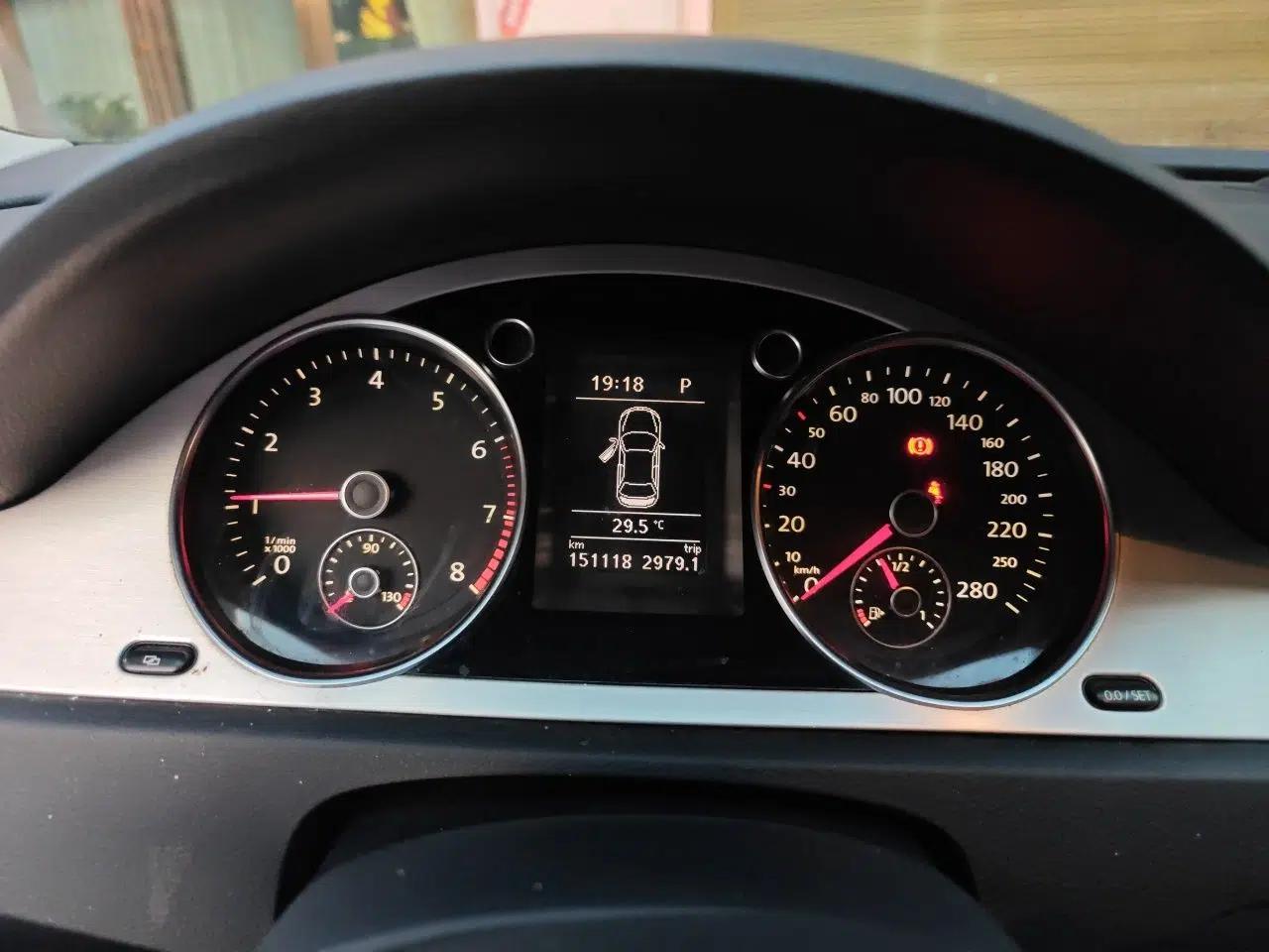 Volkswagen FAW-Volkswagen CC 2010 2.0 TSI Luxury Model — миниатюра 11