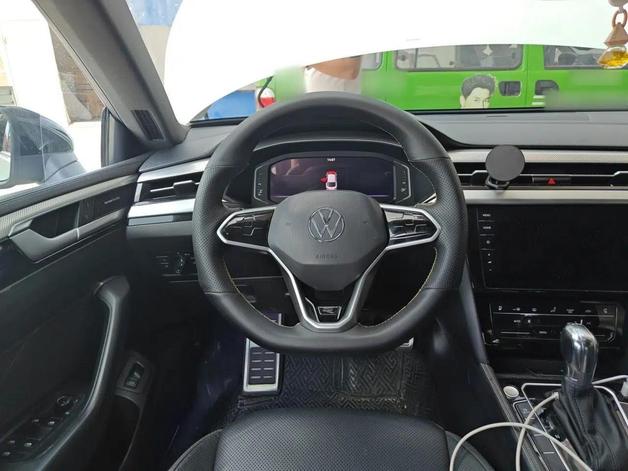 Volkswagen FAW-Volkswagen CC 2023 380TSI Striking Edition — миниатюра 10