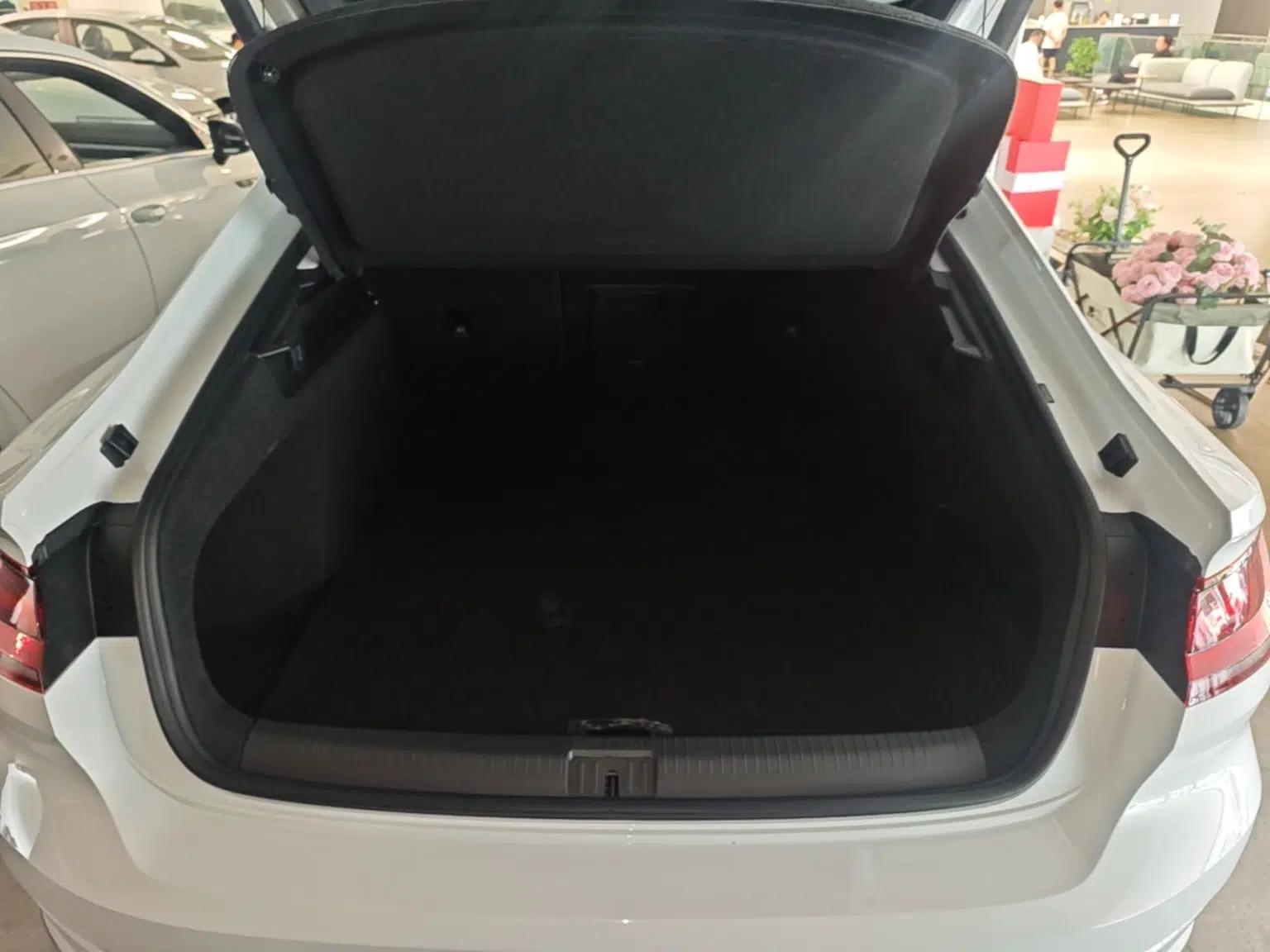 Volkswagen FAW-Volkswagen CC 2024 380TSI Striking All-Encompassing Edition — миниатюра 22