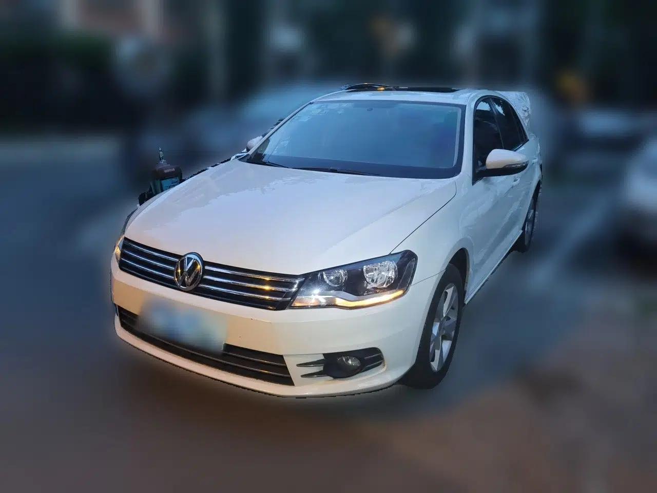 Volkswagen Bora 2014 1.6L Automatic Comfort Model — миниатюра 1