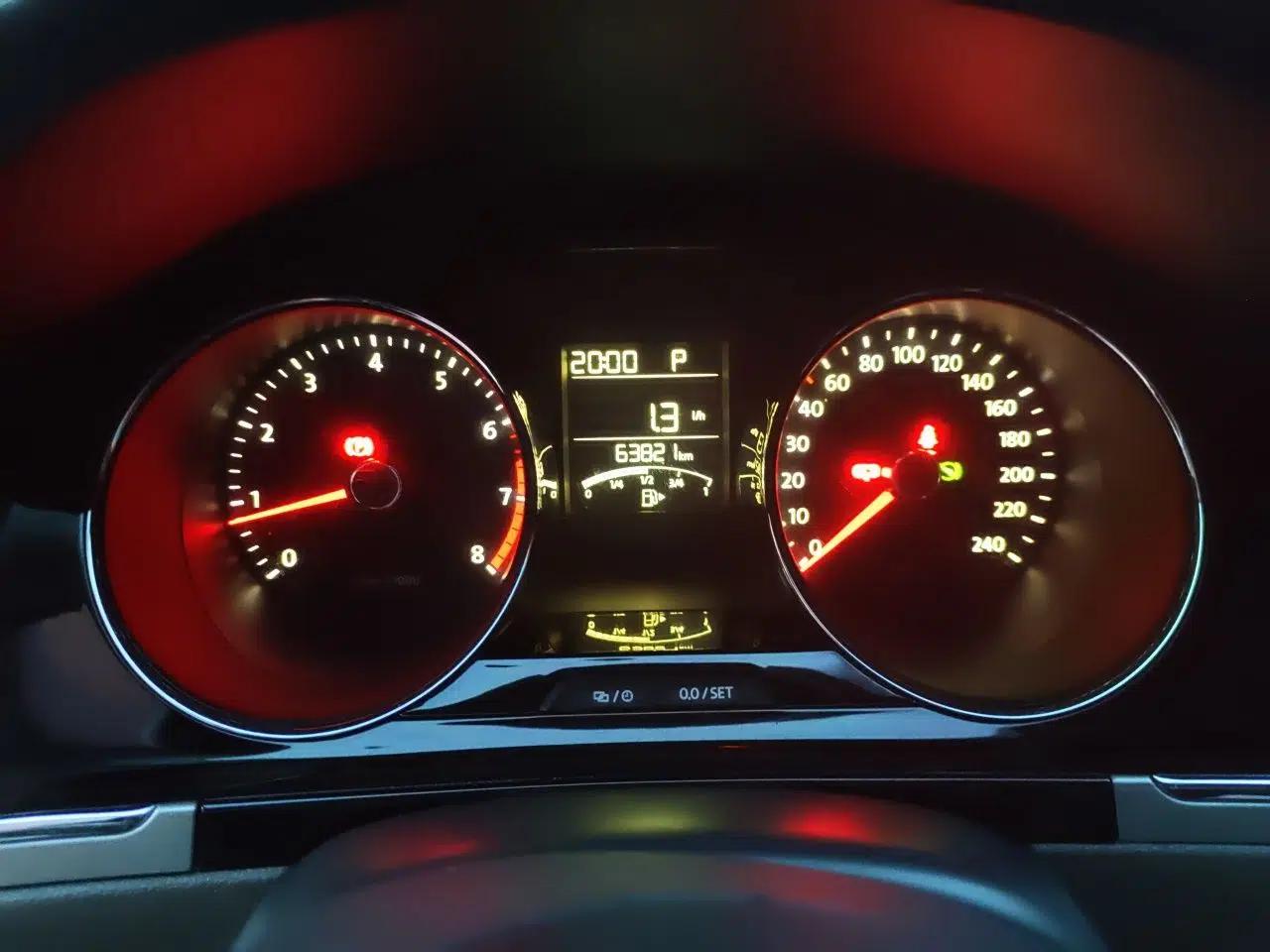 Volkswagen Bora 2014 1.6L Automatic Comfort Model — миниатюра 11