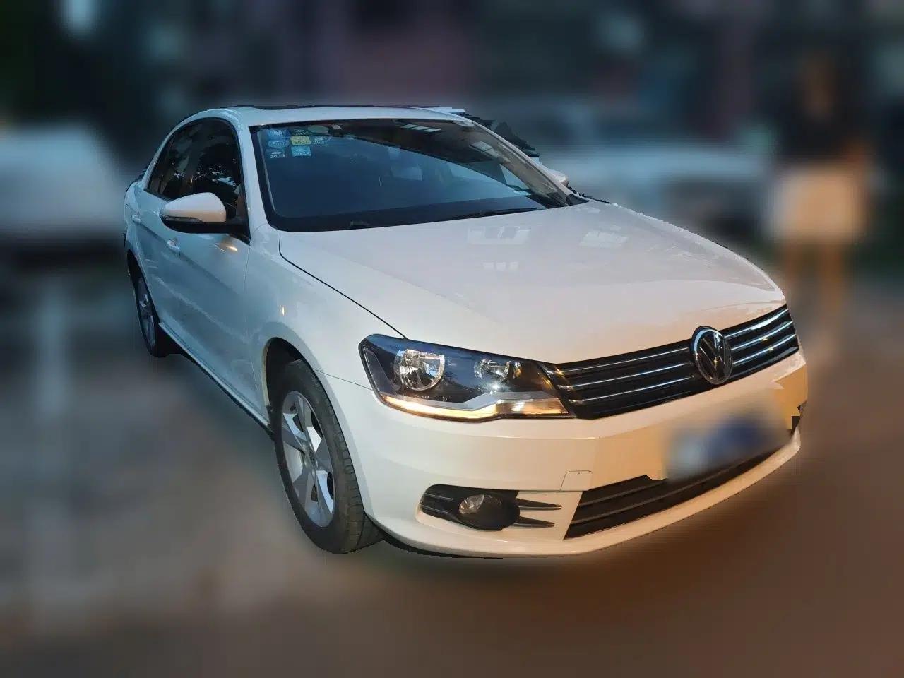 Volkswagen Bora 2014 1.6L Automatic Comfort Model — миниатюра 3