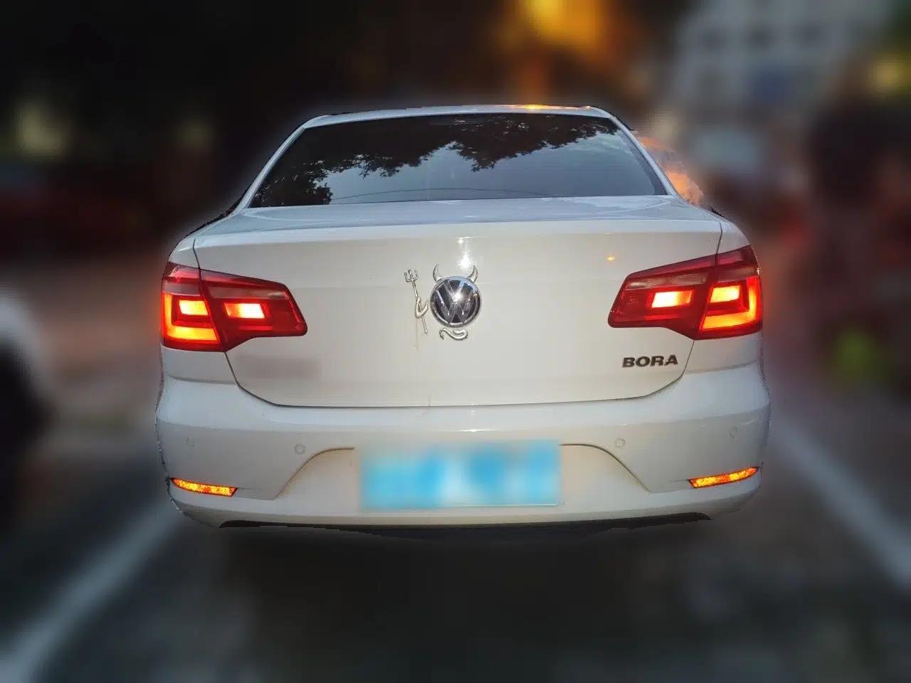 Volkswagen Bora 2014 1.6L Automatic Comfort Model — миниатюра 5