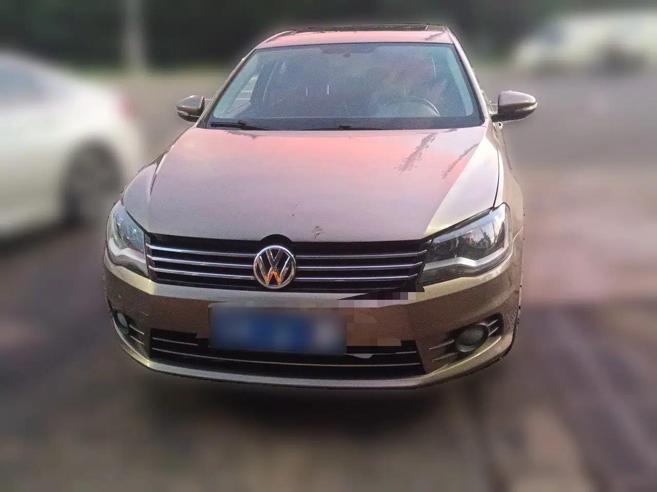 Volkswagen Bora 2015 Value Edition 1.6L Automatic Comfort Version — миниатюра 2