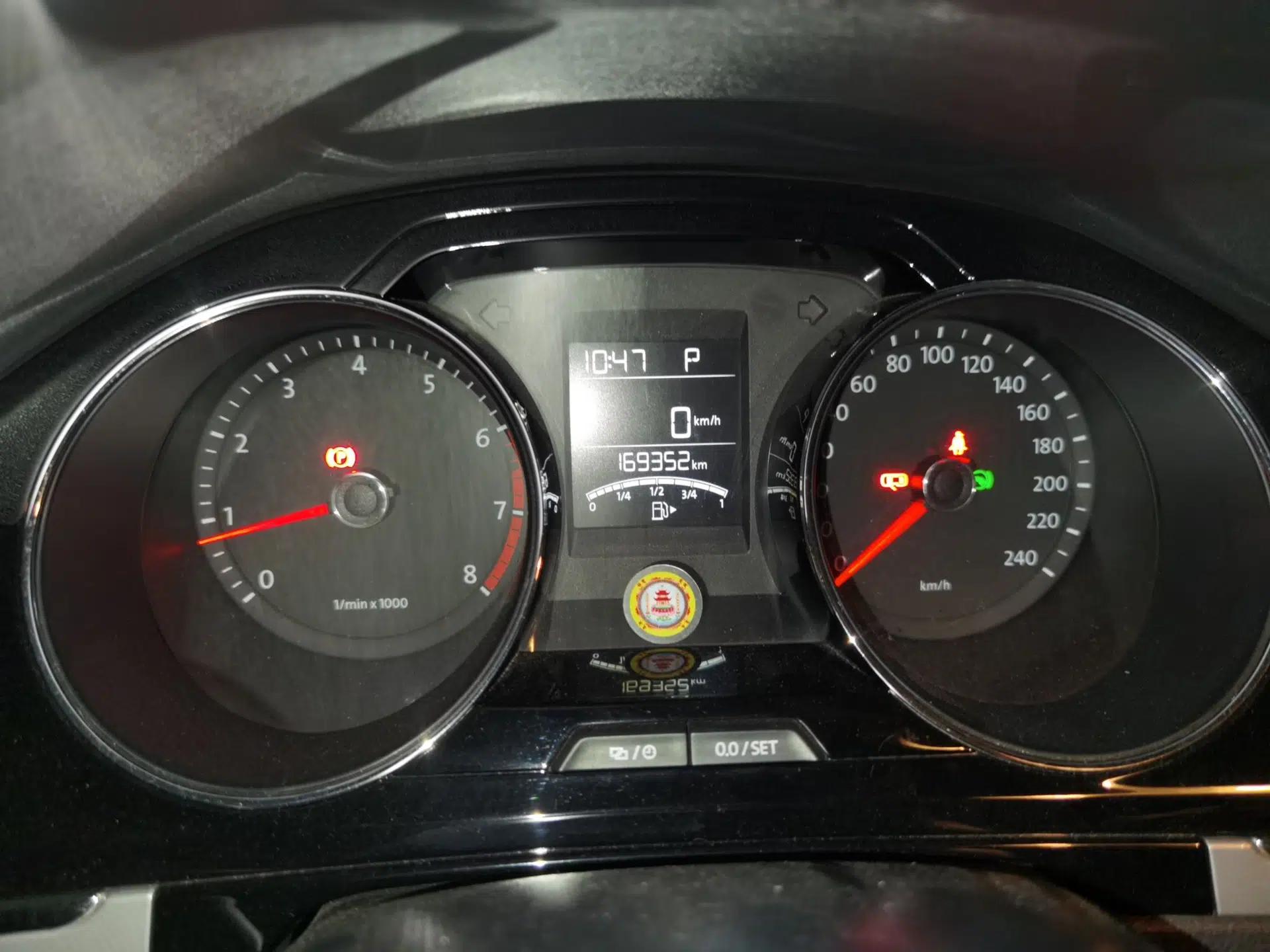 Volkswagen Bora 2014 1.6L Automatic Comfort Model — миниатюра 11
